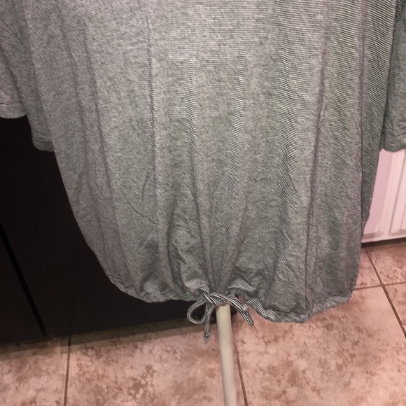 Volcom Grey Striped Shirt - small size - Picture 2 of 6